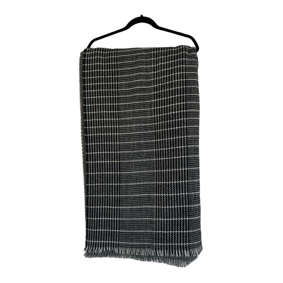 FRAAS | Black & White / Grey Reversible Blanket Wrap / Scarf - Picture 6 of 16